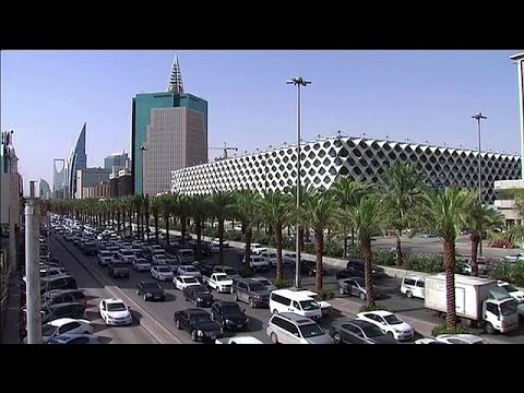 شاهد السعودية تريد رفع أسعار النفط إلى 60 دولارًا هذا العام