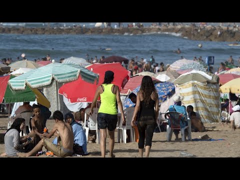 كن رجلا حملة مغربية ضد العري في الشواطئ