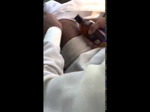 بالفيديو كيف هرب رجل سعودي زجاجة خمر