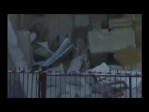 building collapses live in italy