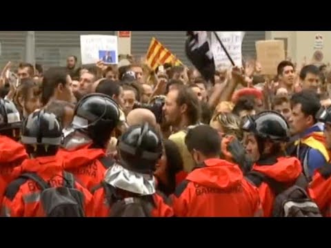 catalonians protest against spanish authorities