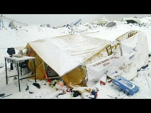 photographs emerge of deadly avalanche on mount everest