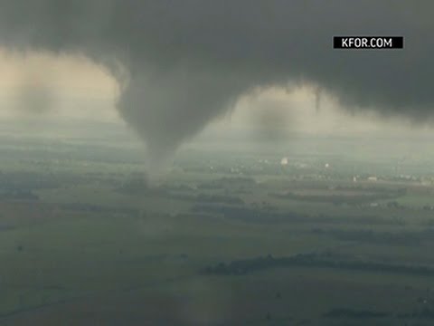 tornadoes hit oklahoma