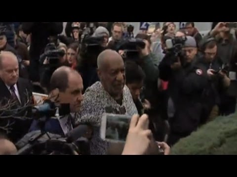 bill cosby arrives at court