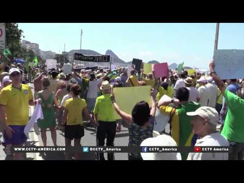 protestors call for dilma yousseff’s impeachment