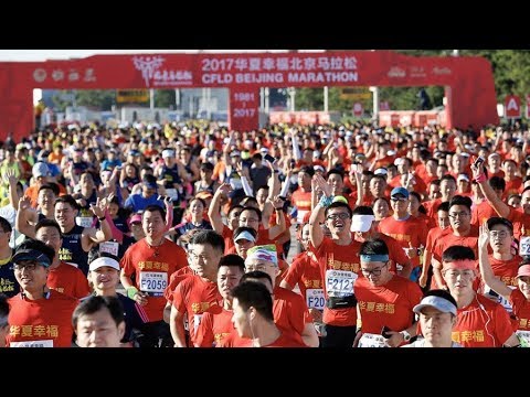 carnival atmosphere among runners