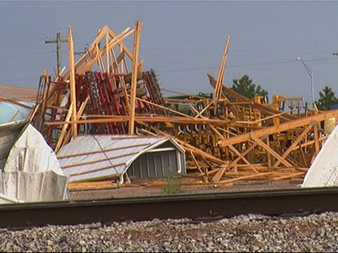 tornadoes hit plains states