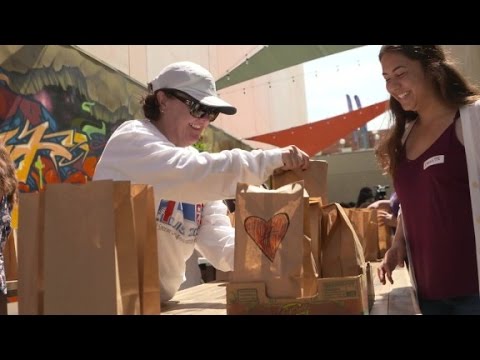 hashtaglunchbag feeds thousands